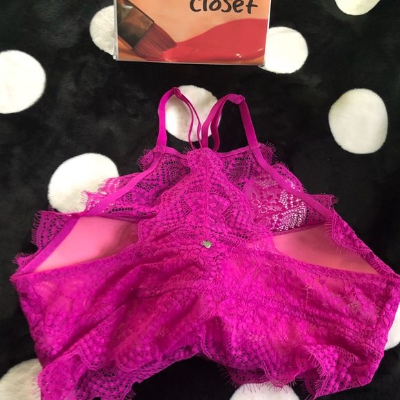 NEW PINK Victoria Secret Small high neck bra - Picture 2 of 3